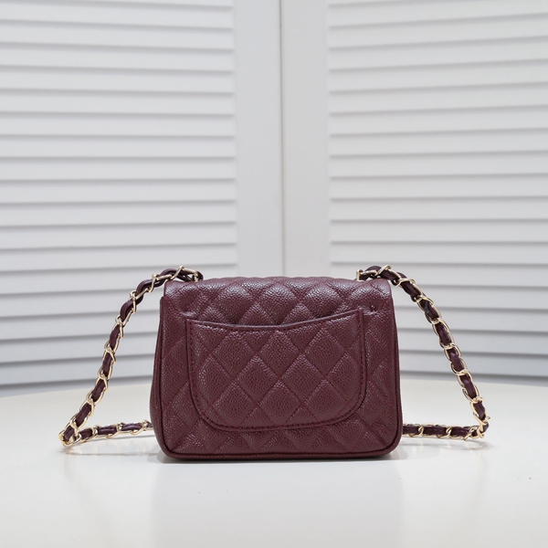 シャネルバッグ側面デザイン